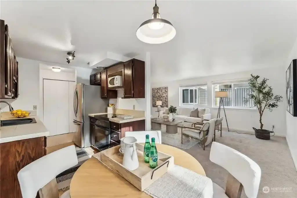 734 N 94th Street UNIT A-3, Seattle, WA 98103 