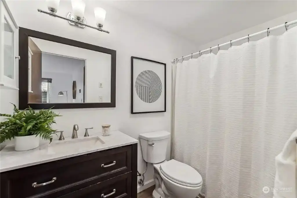 734 N 94th Street UNIT A-3, Seattle, WA 98103 
