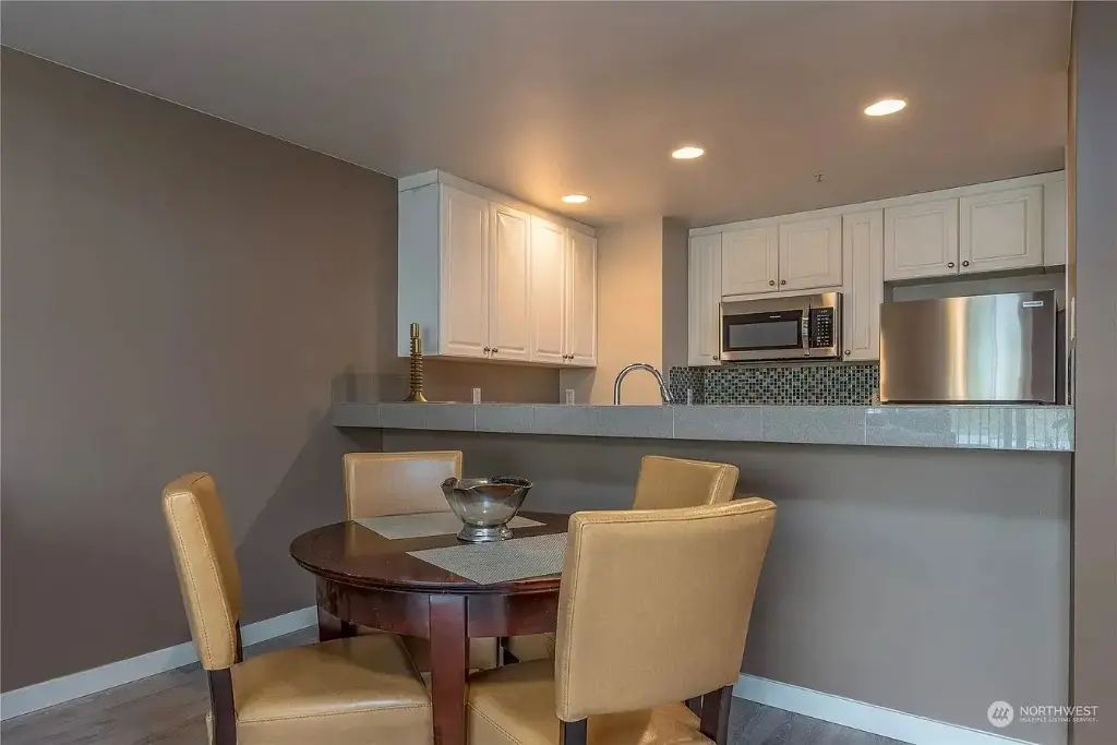 321 10th Avenue S UNIT 616, Seattle, WA 98104 