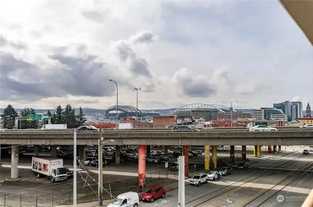321 10th Avenue S UNIT 616, Seattle, WA 98104 