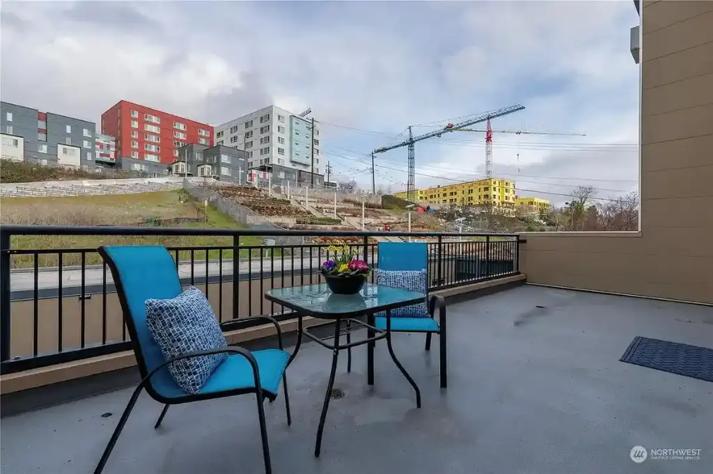 321 10th Avenue S UNIT 616, Seattle, WA 98104 