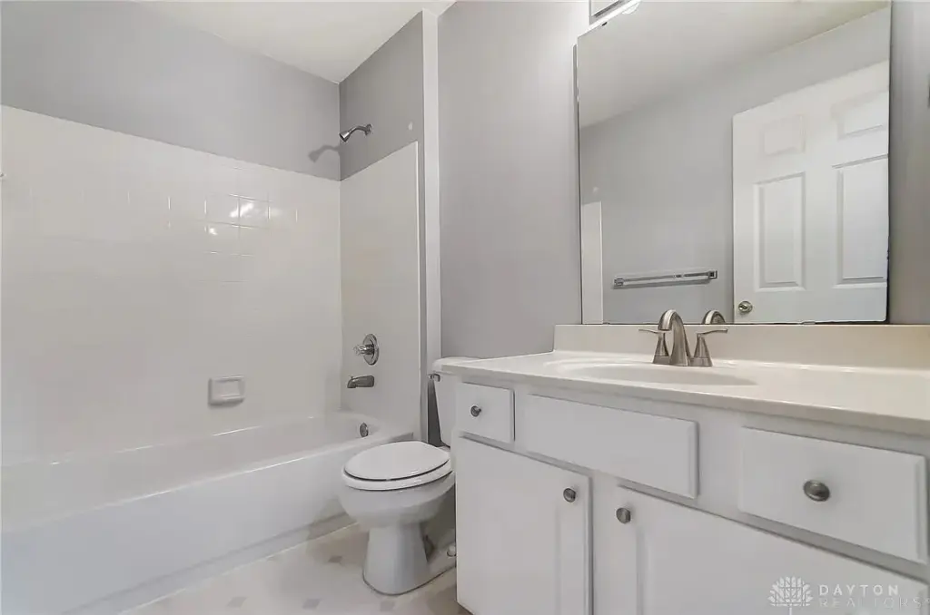 1901 Waterstone Blvd APT 208, Miamisburg, OH 45342 