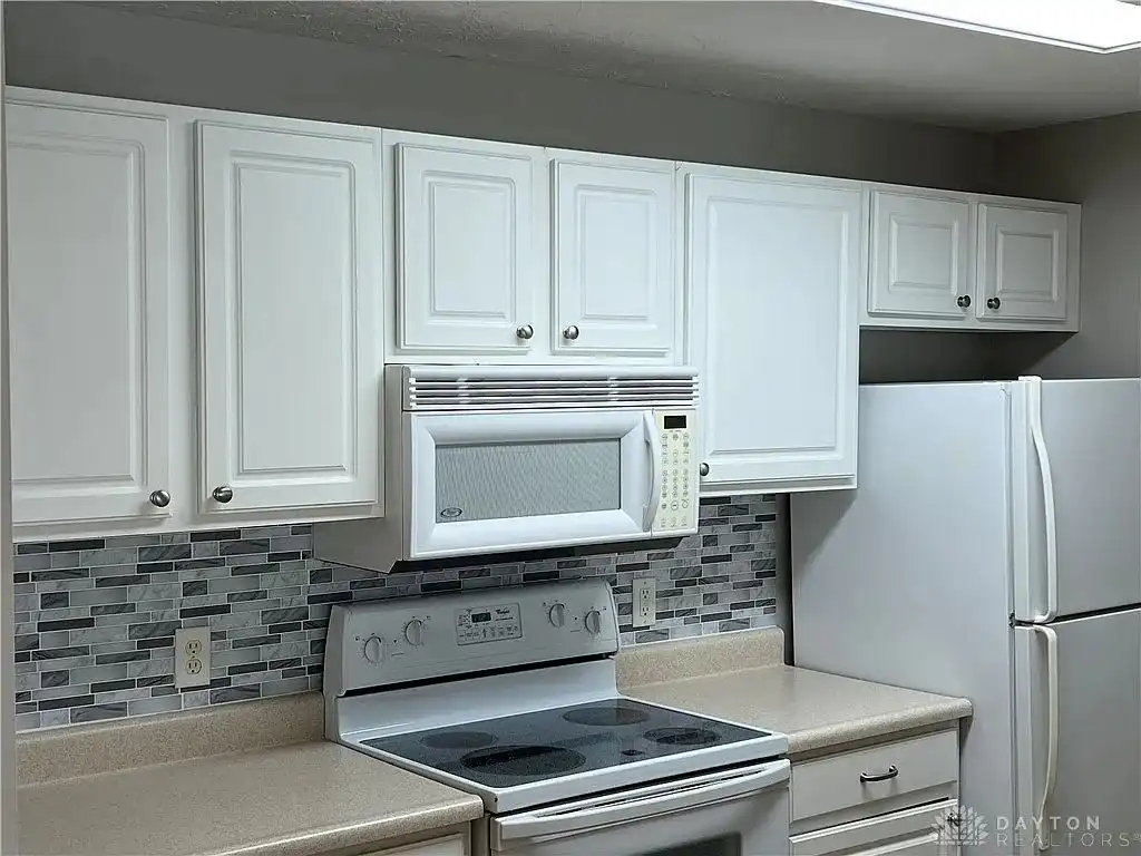1901 Waterstone Blvd APT 208, Miamisburg, OH 45342 