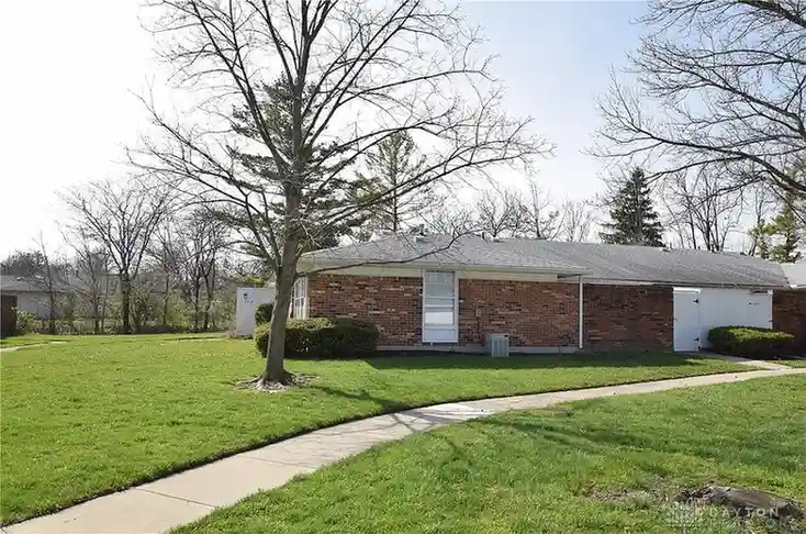 5814 Troy Villa Blvd, Dayton, OH 45424 