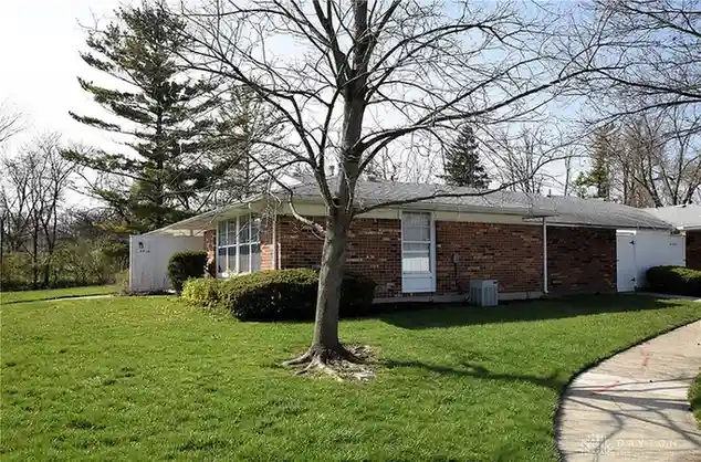 5814 Troy Villa Blvd, Dayton, OH 45424 