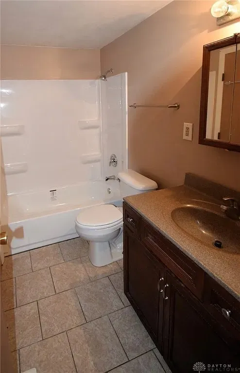 5814 Troy Villa Blvd, Dayton, OH 45424 