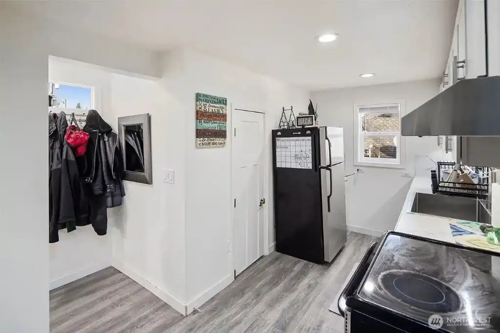 2222 Summit Avenue, Everett, WA 98201 
