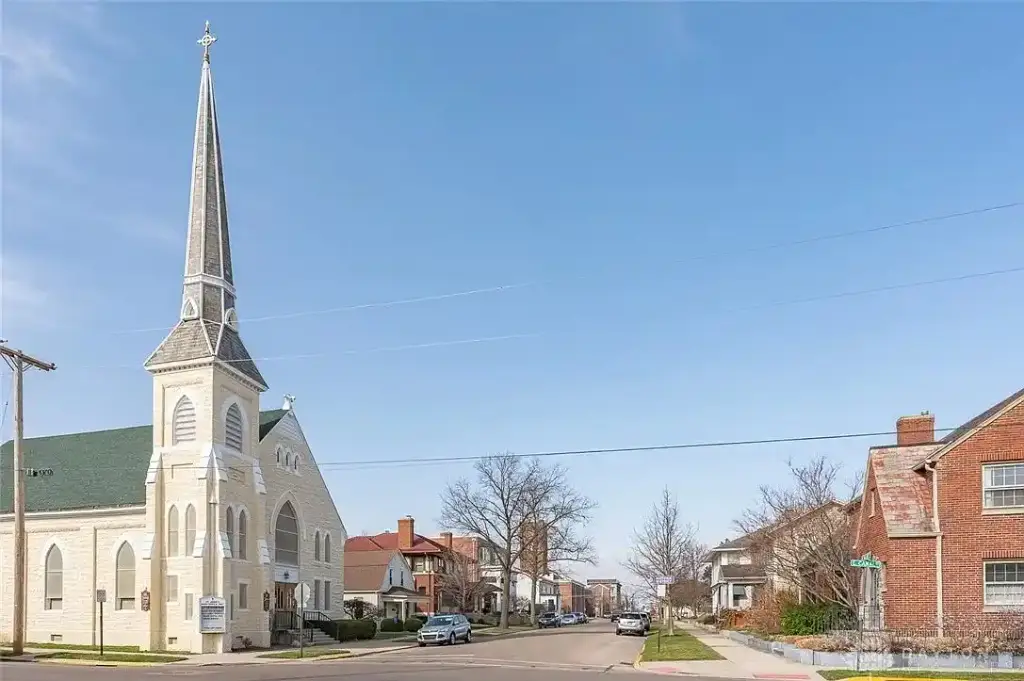131 S Mulberry St, Troy, OH 45373 