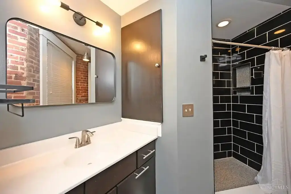 1213 Vine St UNIT C, Cincinnati, OH 45202 