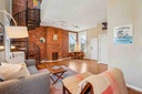 561 Milton St APT E, Cincinnati, OH 45202 