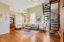 561 Milton St APT E, Cincinnati, OH 45202 