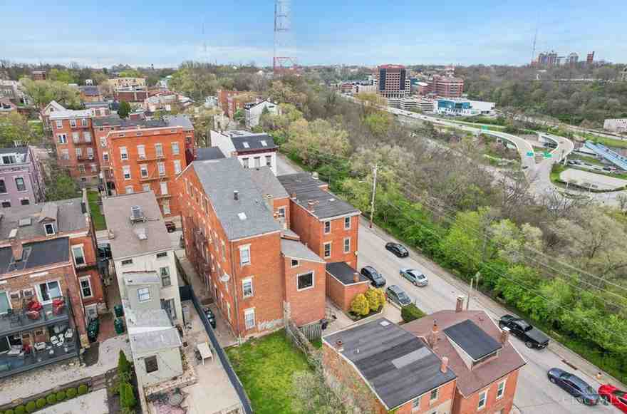 561 Milton St APT E, Cincinnati, OH 45202 