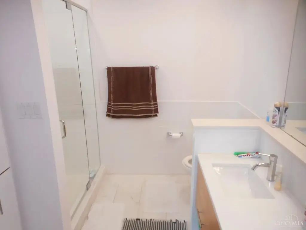 26 W 15th St #5F, Cincinnati, OH 45202 