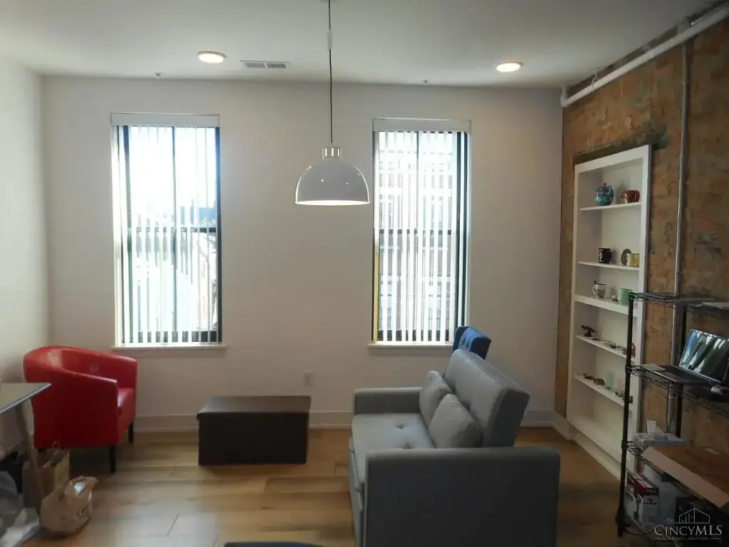 26 W 15th St #5F, Cincinnati, OH 45202 