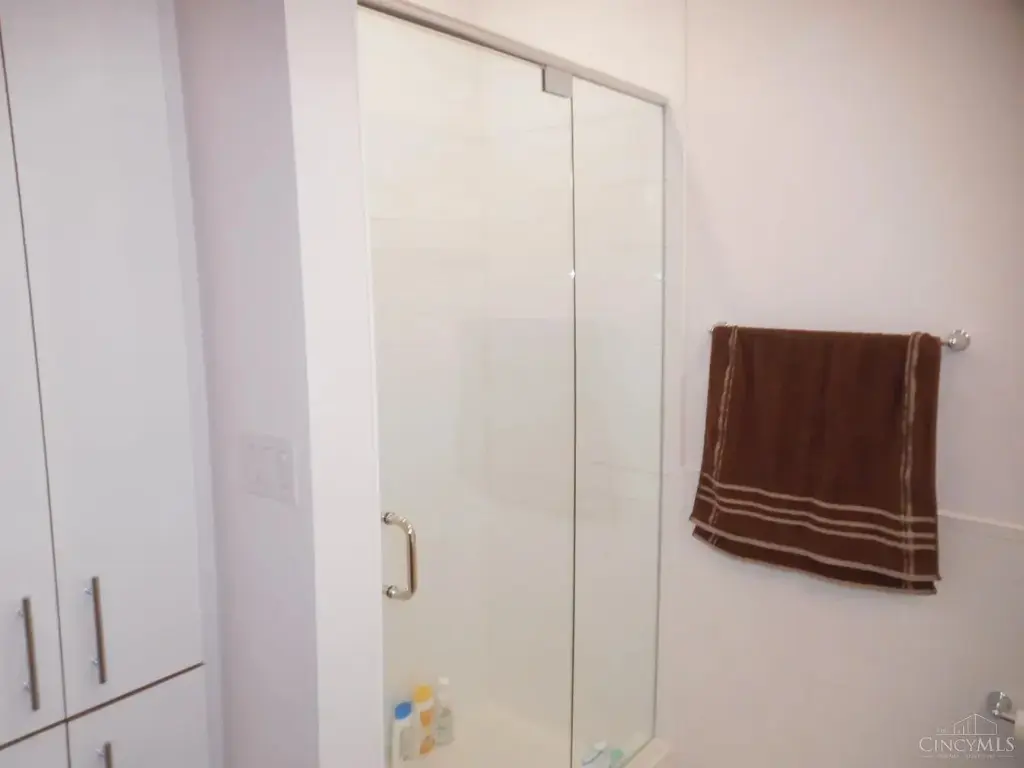 26 W 15th St #5F, Cincinnati, OH 45202 