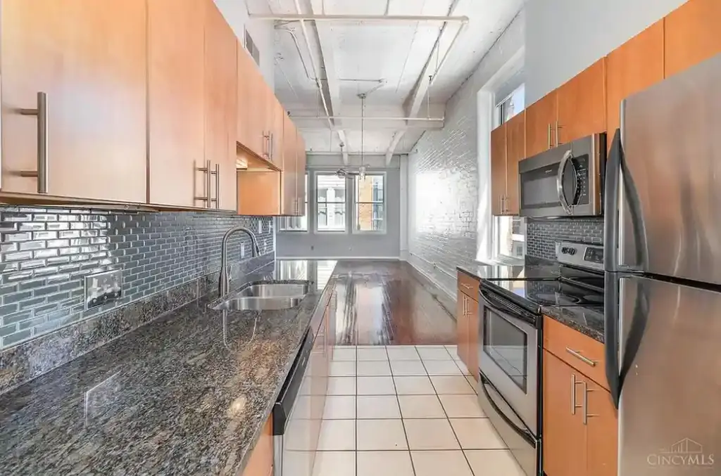 335 W 5th St UNIT 403, Cincinnati, OH 45202 