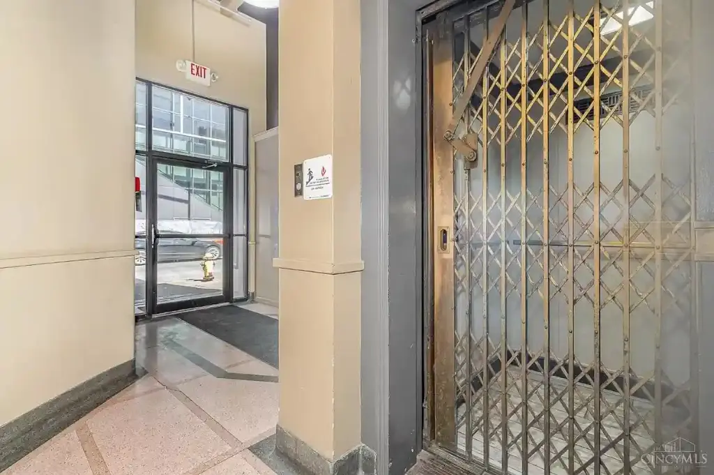335 W 5th St UNIT 403, Cincinnati, OH 45202 