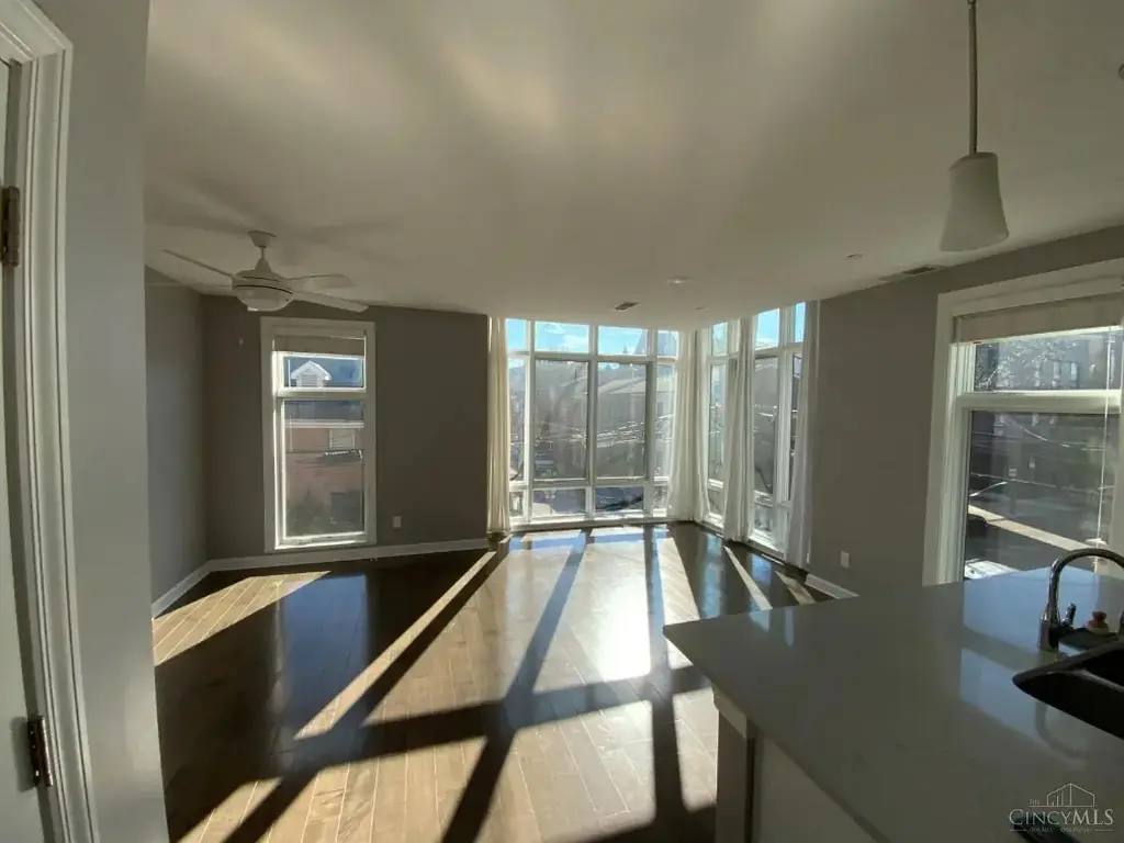 116 W 15th St #206, Cincinnati, OH 45202 