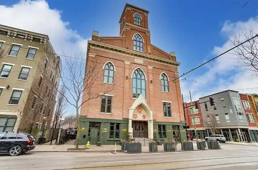 14 W 14th St #301, Cincinnati, OH 45202 