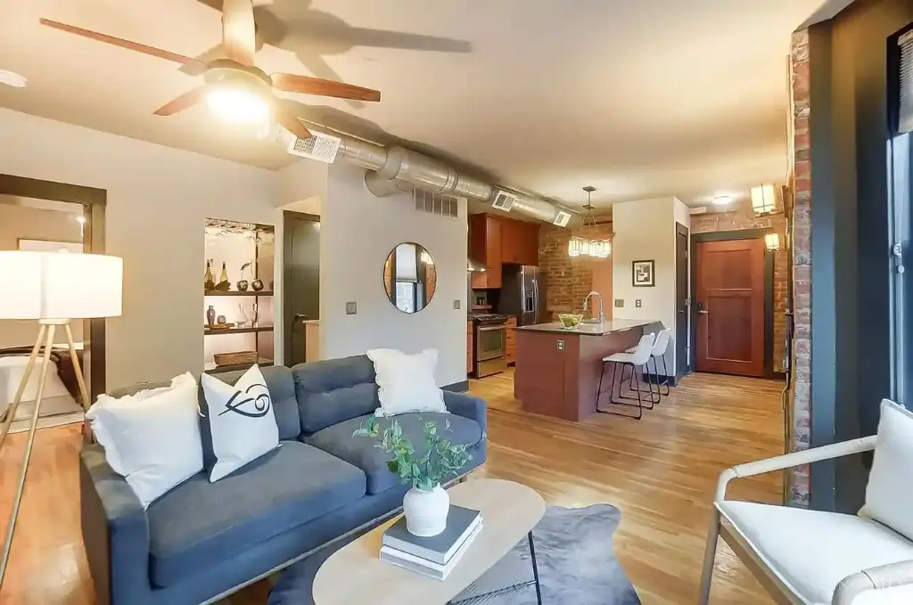 14 W 14th St #301, Cincinnati, OH 45202 