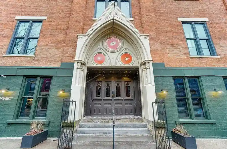 14 W 14th St #301, Cincinnati, OH 45202 