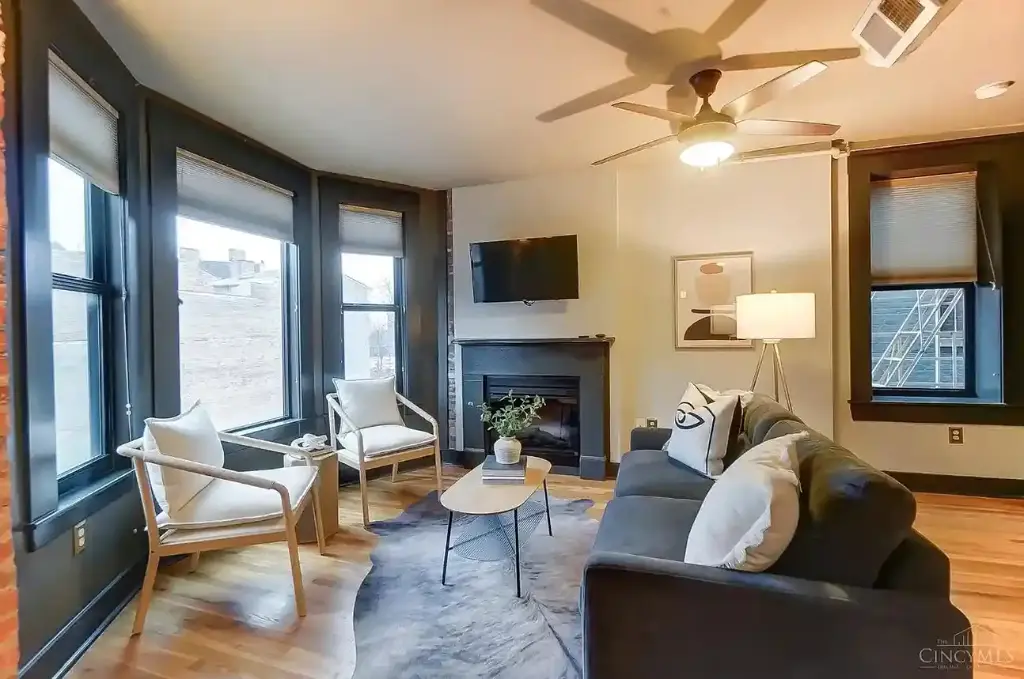 14 W 14th St #301, Cincinnati, OH 45202 