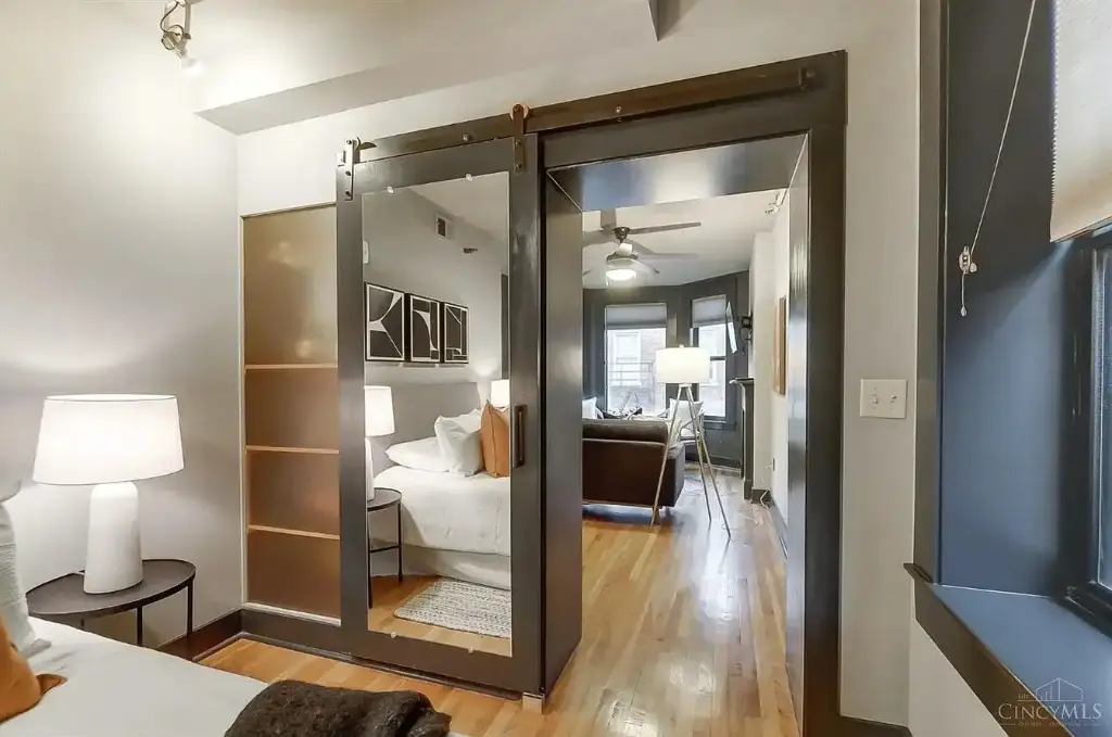 14 W 14th St #301, Cincinnati, OH 45202 