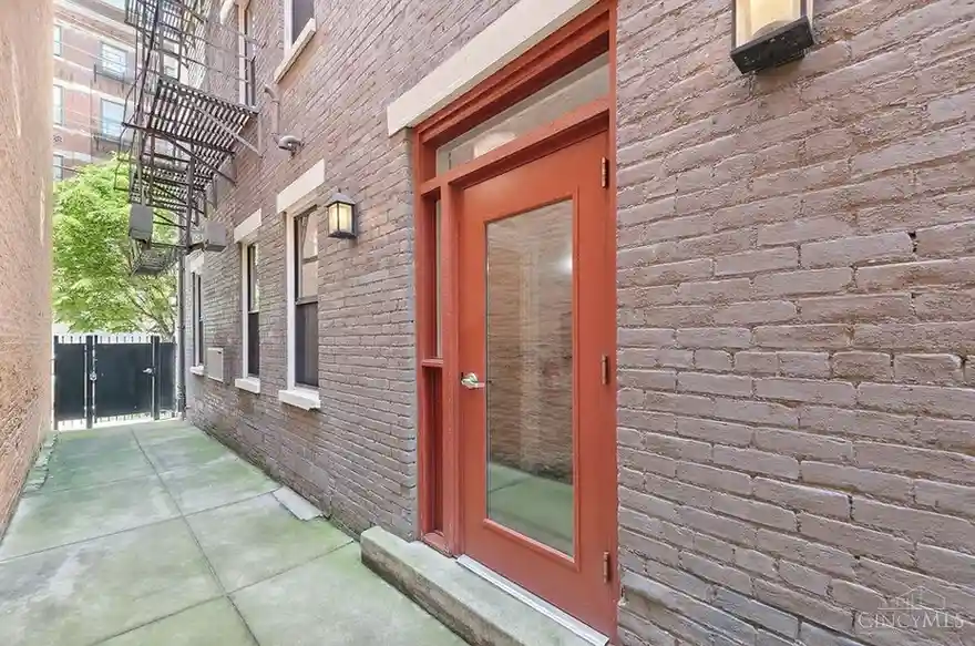 1406 Republic St APT 102, Cincinnati, OH 45202 