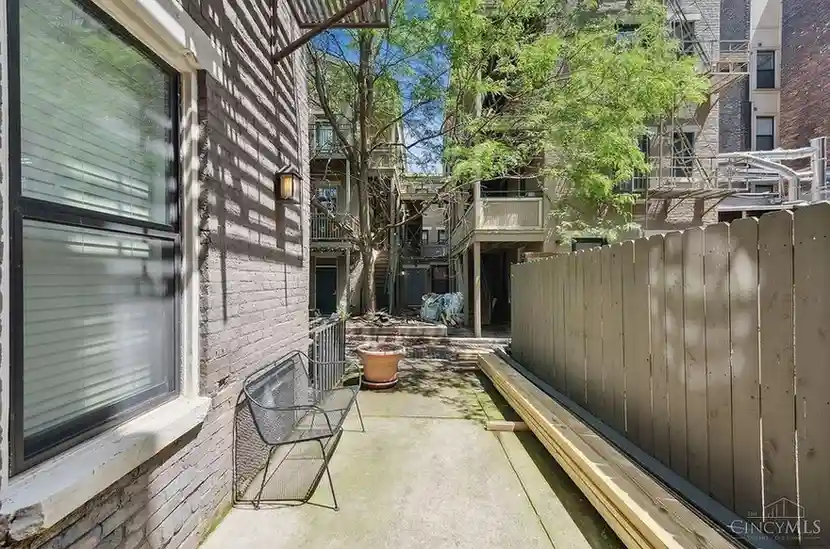 1406 Republic St APT 102, Cincinnati, OH 45202 