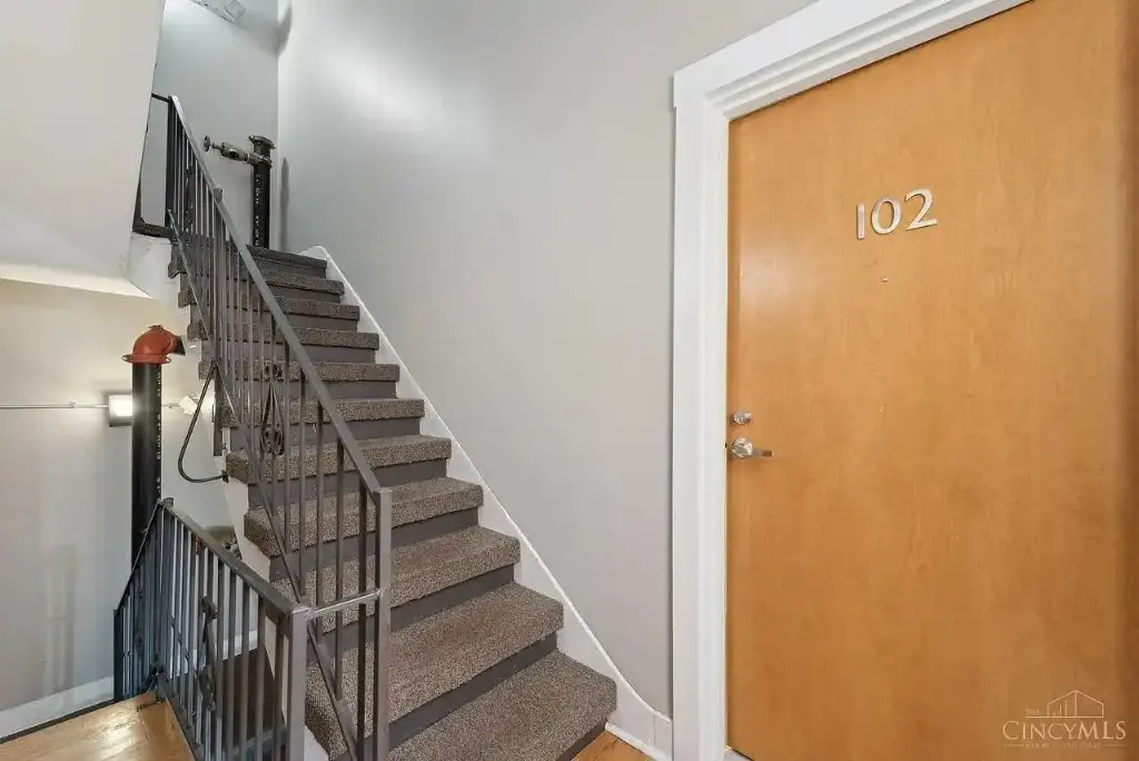 1406 Republic St APT 102, Cincinnati, OH 45202 