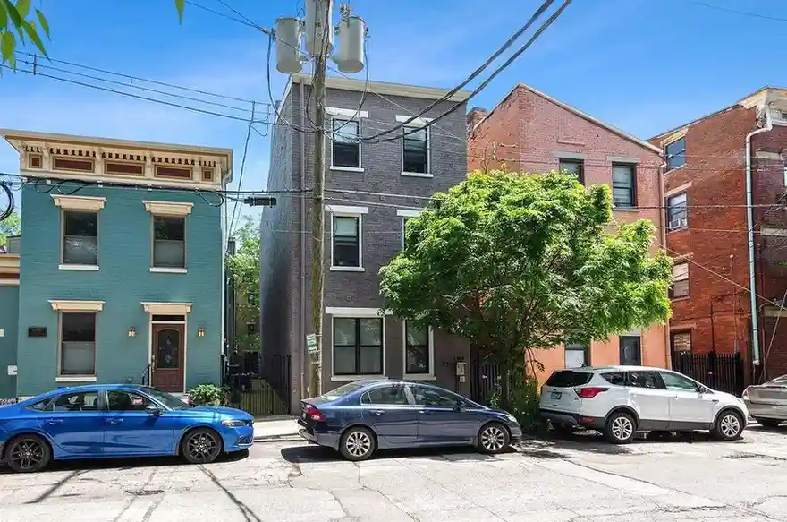 1406 Republic St APT 102, Cincinnati, OH 45202 