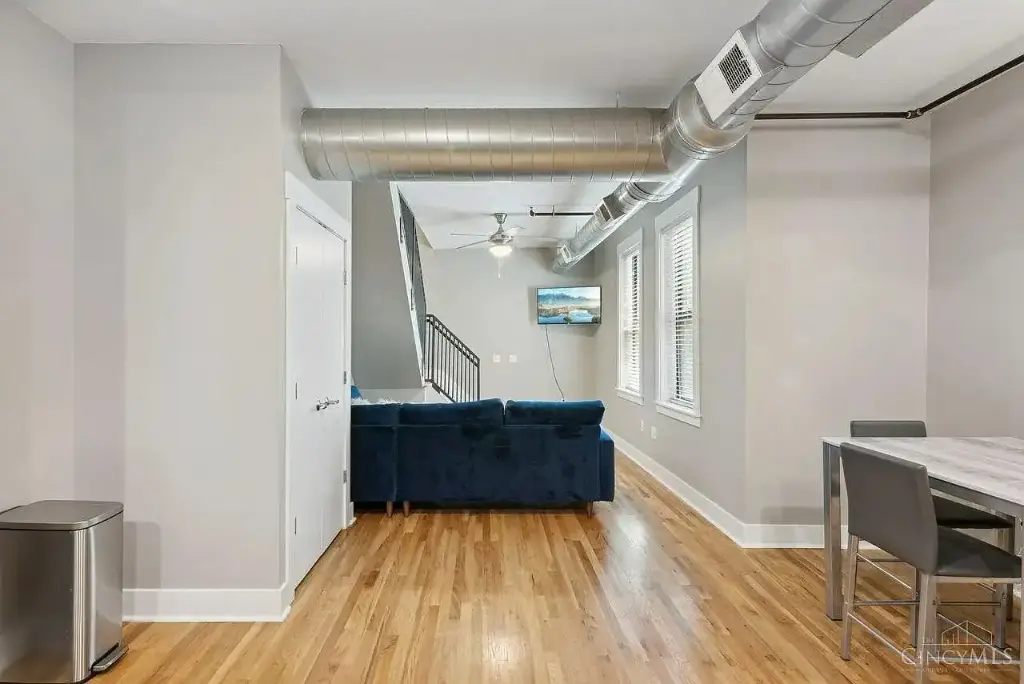 1406 Republic St APT 102, Cincinnati, OH 45202 