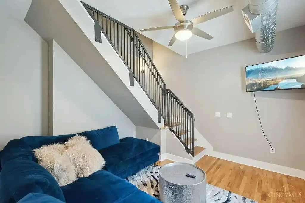 1406 Republic St APT 102, Cincinnati, OH 45202 