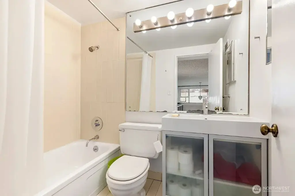 1000 Union Street #417, Seattle, WA 98101 
