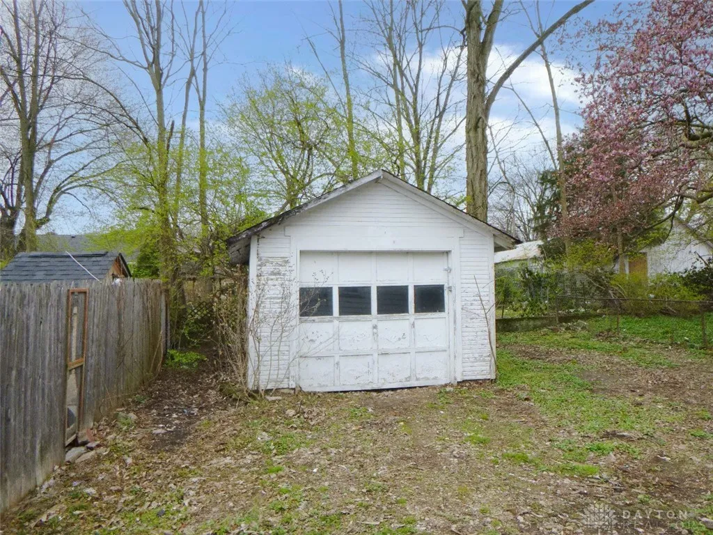 28 Utah Ct Dayton, OH 45410