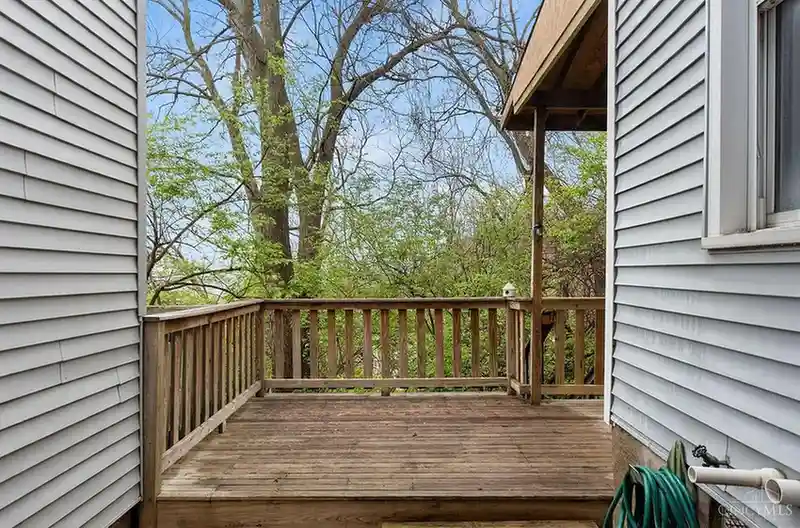 2175 Sohn St, Cincinnati, OH 45219 
