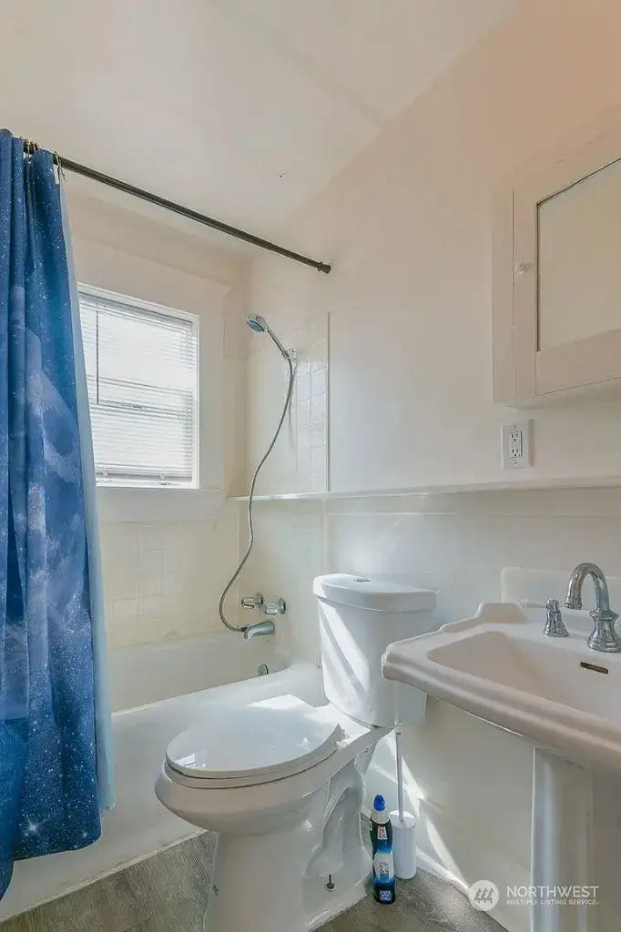 902 Pleasant Ave., Bremerton, WA 98337 