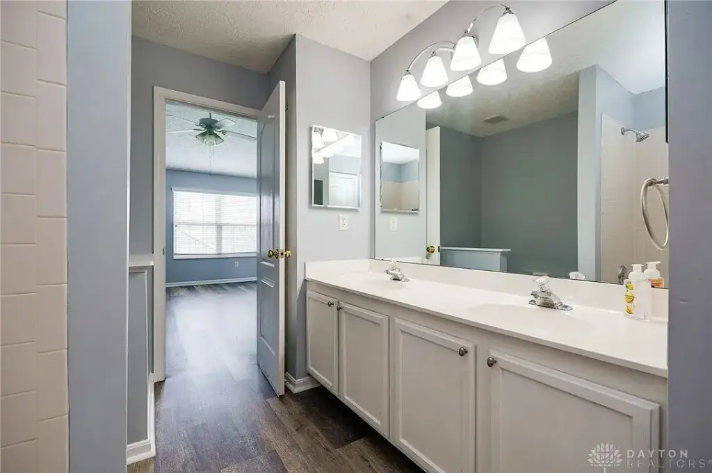2454 Cabbage Key Dr, Miamisburg, OH 45342 