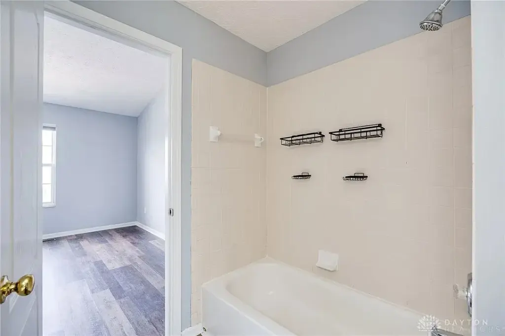 2454 Cabbage Key Dr, Miamisburg, OH 45342 