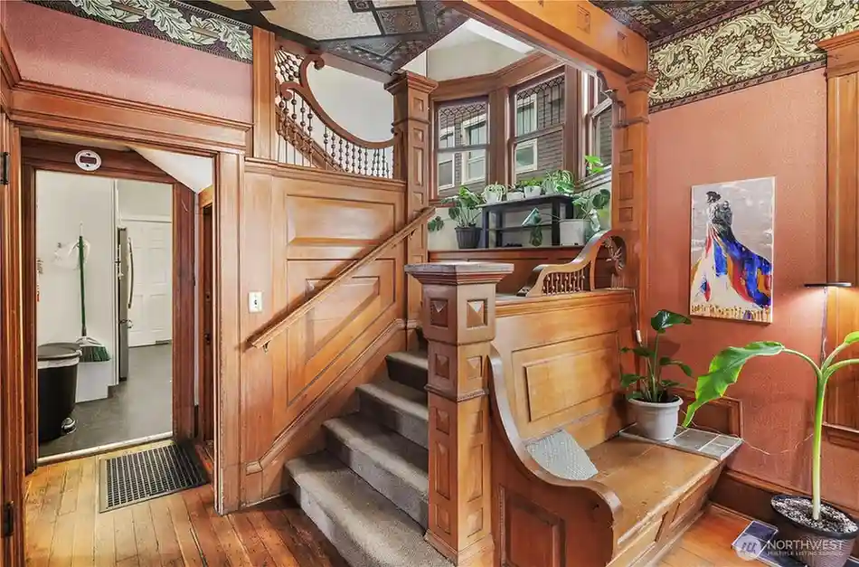 1713 Belmont Avenue, Seattle, WA 98122 