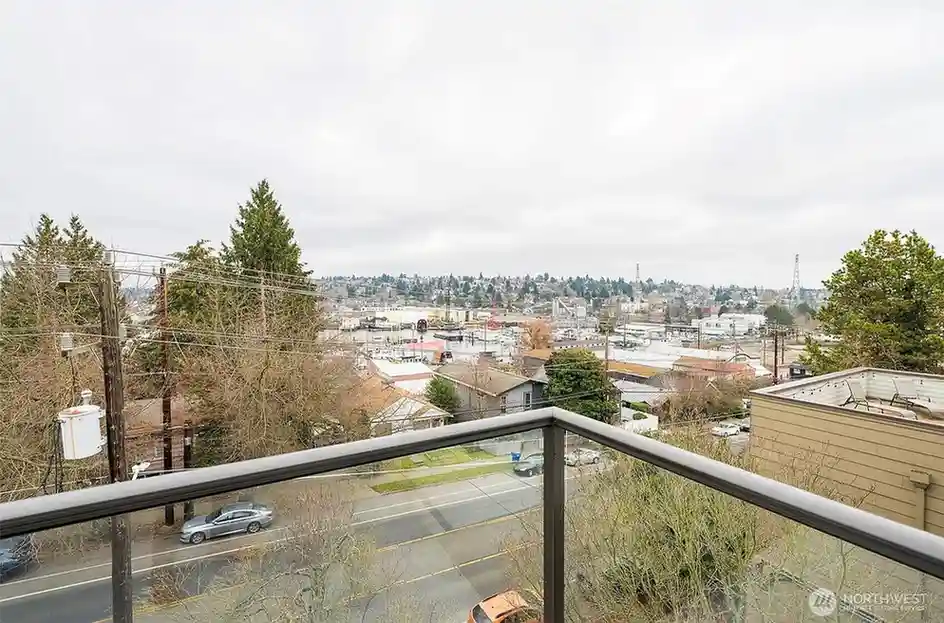 645 W Nickerson Street, Seattle, WA 98119 