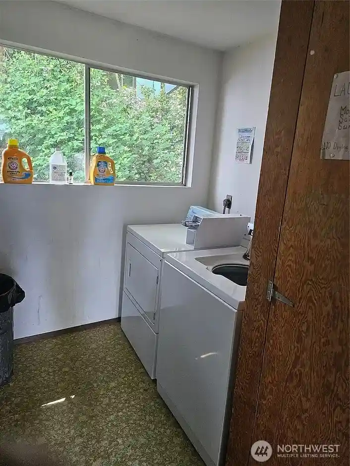 8519 23rd Avenue NE,  Seattle, WA  98115