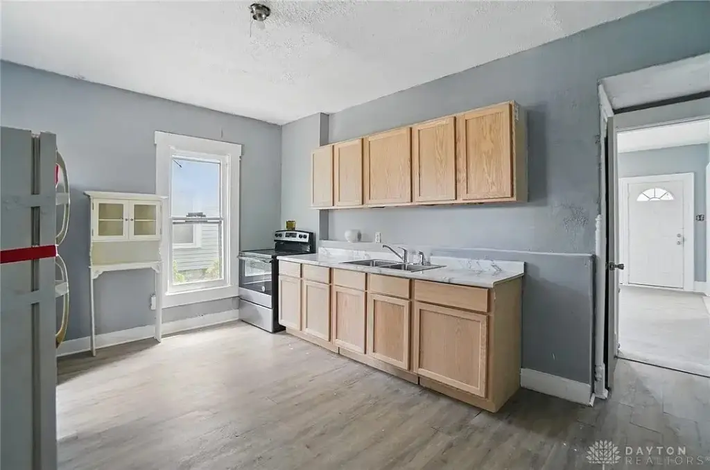 2100 Wayne Ave, Dayton, OH 45410 