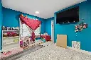 142 E Parkwood Dr, Dayton, OH 45405 