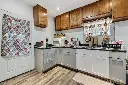 142 E Parkwood Dr, Dayton, OH 45405 