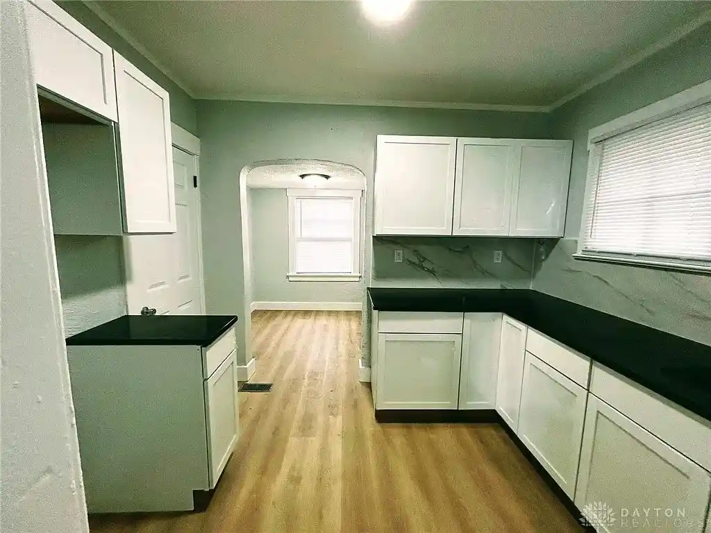 238 E Maplewood Ave, Dayton, OH 45405 