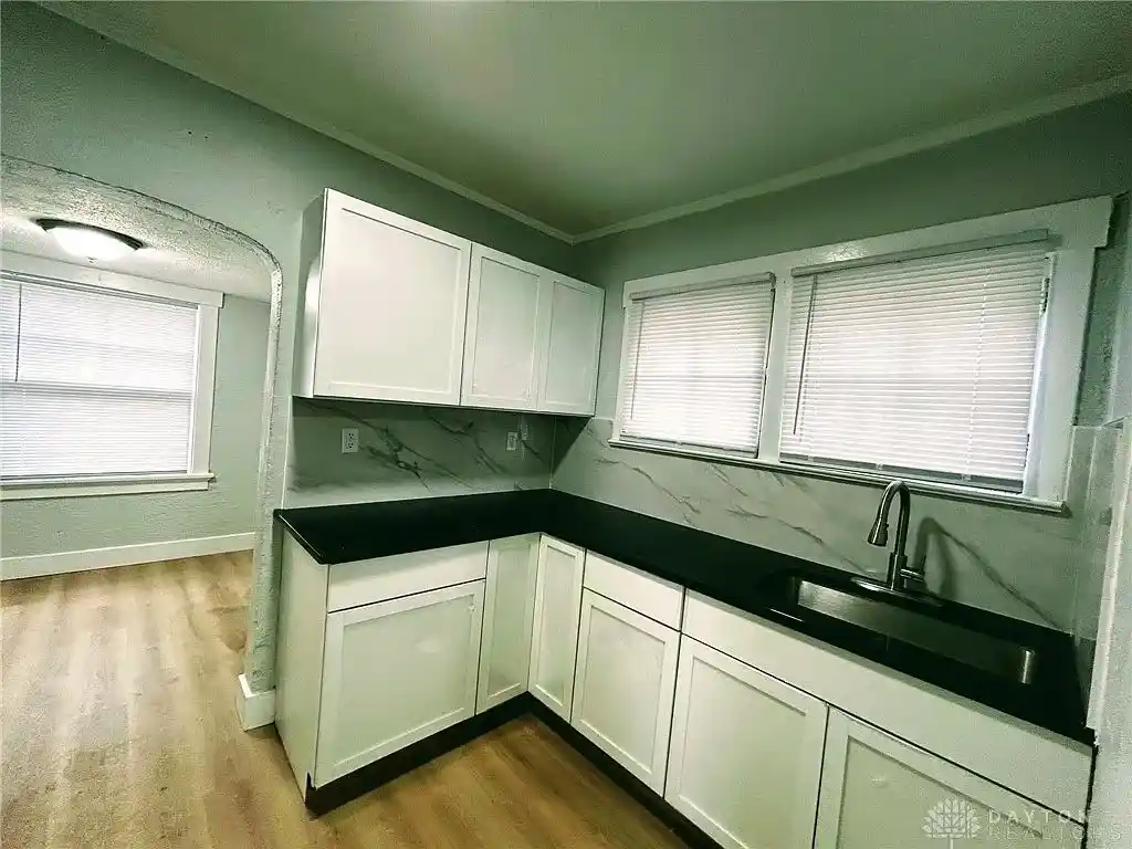 238 E Maplewood Ave, Dayton, OH 45405 