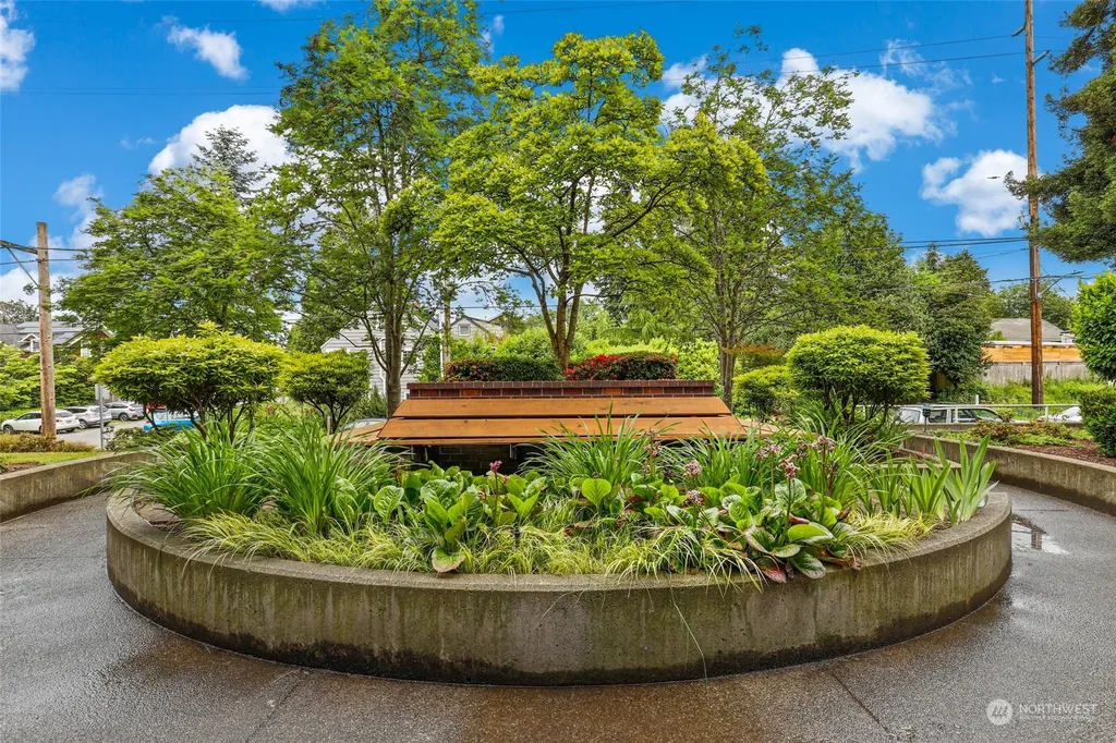 411 N 90th Street UNIT 305, Seattle, WA 98103 