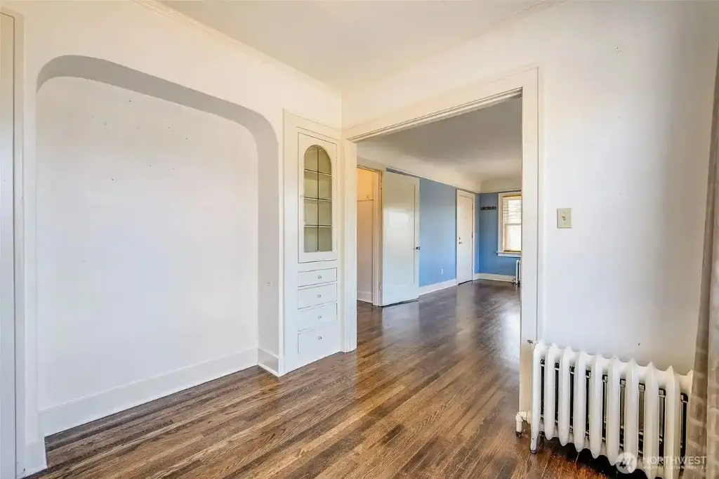 746 10th Avenue E, Seattle, WA 98102 