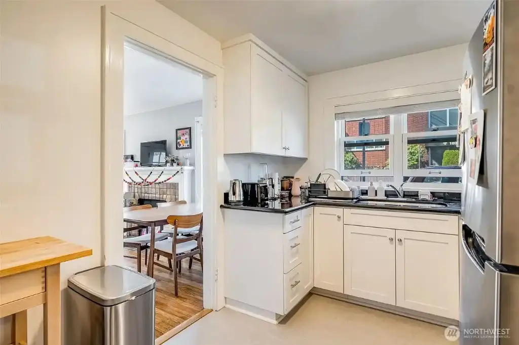 746 10th Avenue E, Seattle, WA 98102 